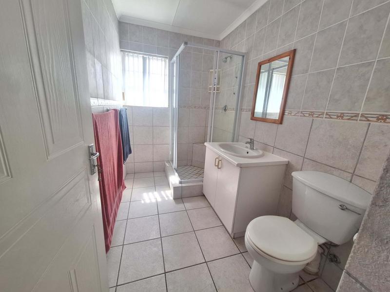 3 Bedroom Property for Sale in Fraaiuitsig Western Cape